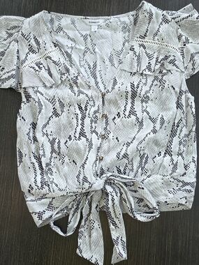 Express Cream and Black Snake-Print Tie-Front Crop Blouse with Ruffle Cap Sleeve